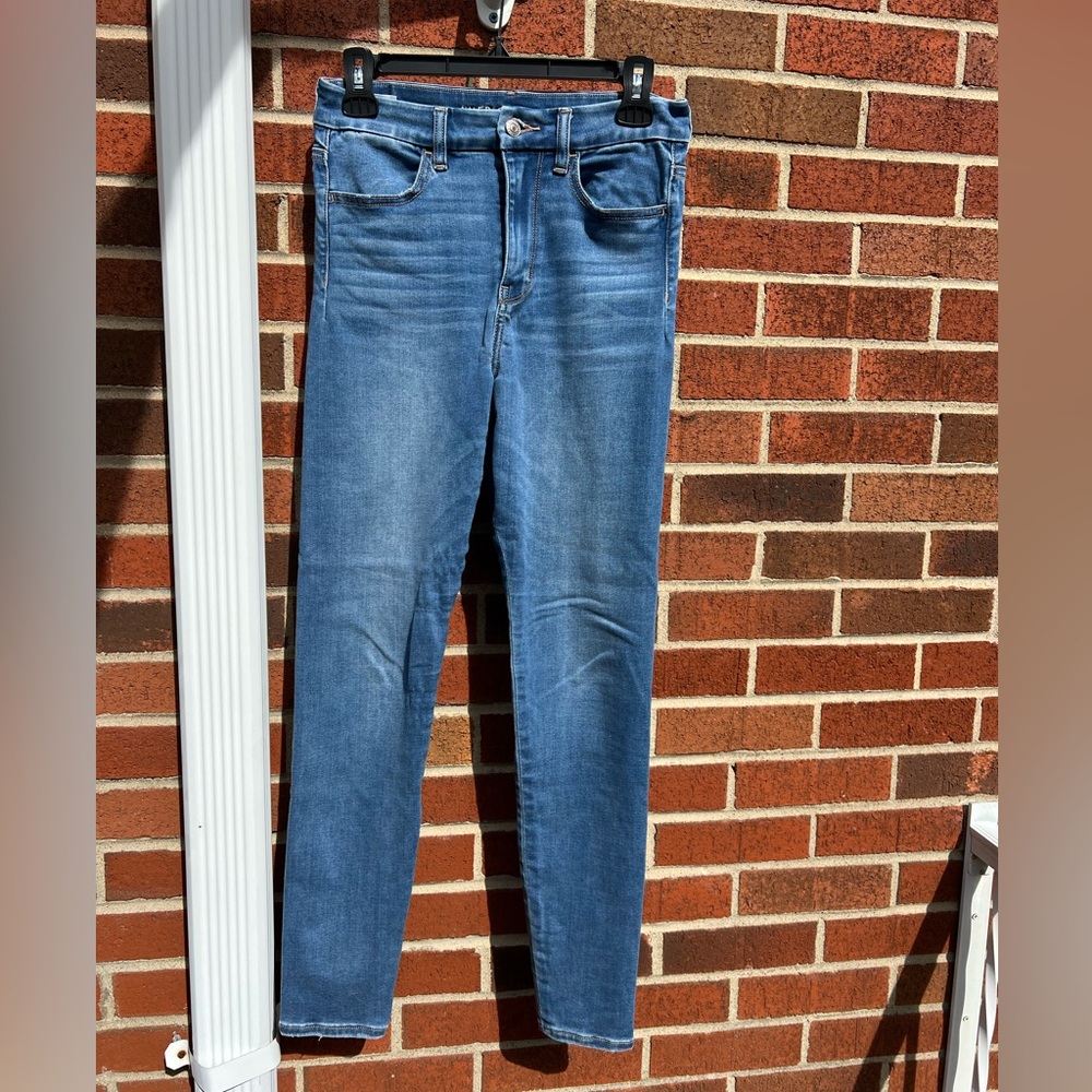 AMERICAN EAGLE SUPER HIGH RISE JEGGING SIZE 6